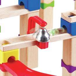 CONSTRUCCIONES DE MADERA HAPE PARA CANICAS